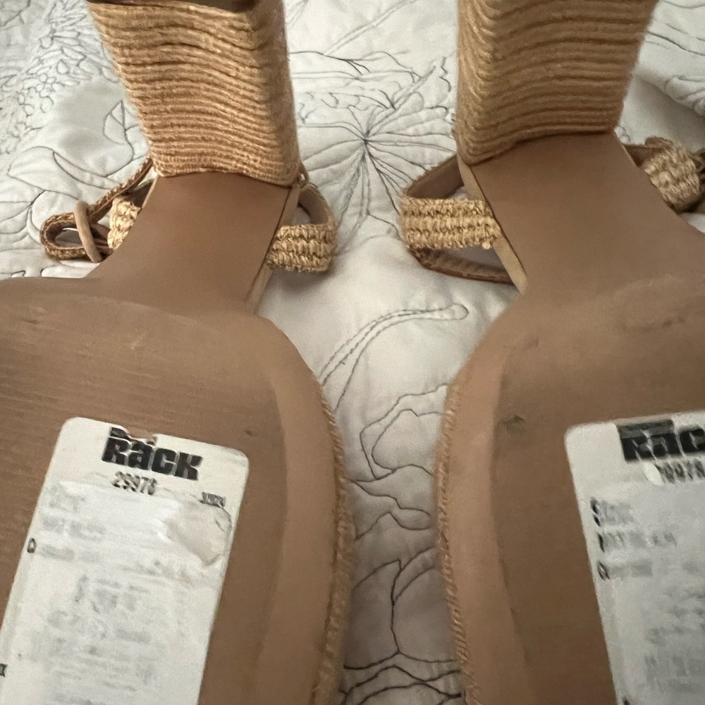 Steve Madden Beige Raffia Wedge Sandals - Picture 10 of 11